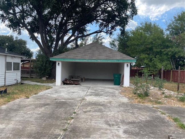 129 E Jones Ave, House other with 3 bedrooms, 3 bathrooms and 2 parking in Pharr TX | Image 16