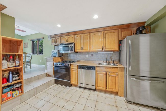 15951 160 Th Ave, Home with 4 bedrooms, 2 bathrooms and null parking in Howard Beach NY | Image 22