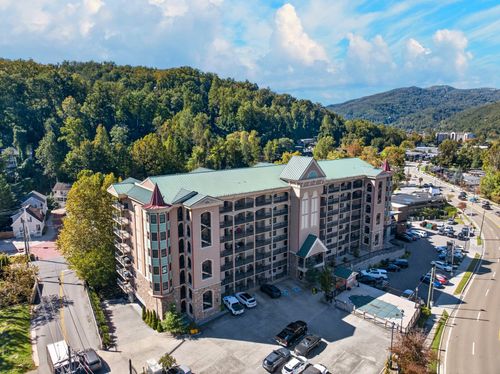 404-210 Roaring Fork Ext, Gatlinburg, TN, 37738 | Card Image