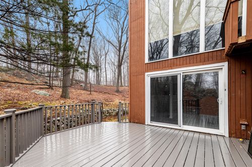 2 Lookout Pl, Tomkins Cove, NY, 10986-1618 | Card Image