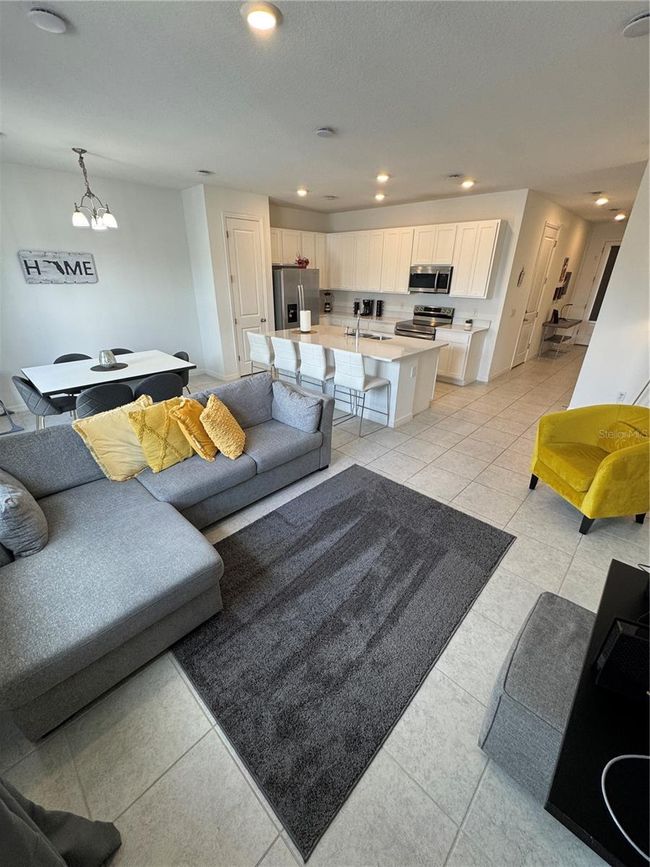 835 Longboat Dr, Townhouse with 3 bedrooms, 3 bathrooms and null parking in DAVENPORT FL | Image 4