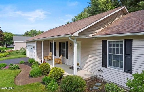 3 Shallow Creek Rd, Queensbury, NY, 12804-1040 | Card Image