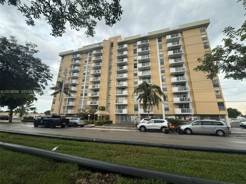 503-2020 Ne 135th St, North Miami, FL, 33181-2189 | Card Image