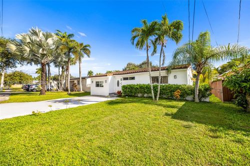 907 N Park Rd, Hollywood, FL, 33021-5532 | Card Image