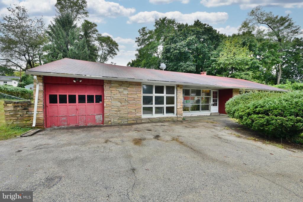 Cheltenham Ave, Glenside, PA 19038 #1