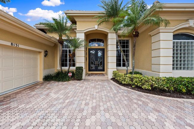 8131 Links Way, House other with 3 bedrooms, 3 bathrooms and null parking in Port St Lucie FL | Image 6
