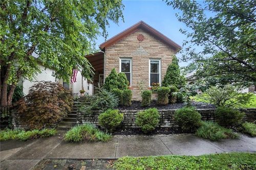 27 Henry St, Dayton, OH, 45402-2238 | Card Image