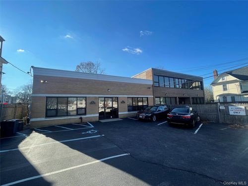 4-8 Maple St, Port Washington, NY, 11050-2962 | Card Image