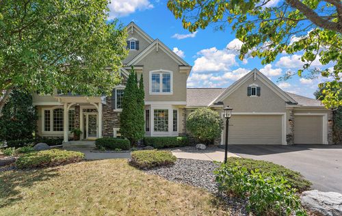 3749 Fairway Dr, Woodbury, MN, 55125-5019 | Card Image