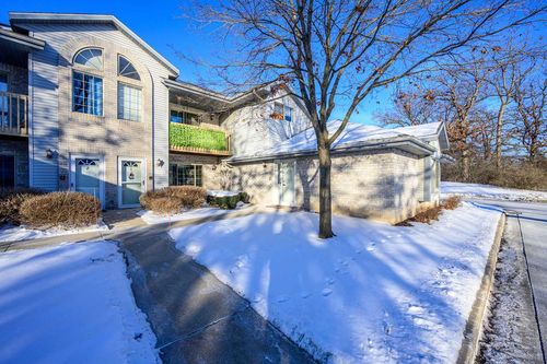 4-9354 W Loomis Road, Franklin, WI, 53132 | Card Image