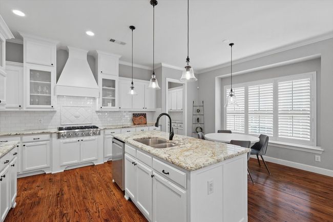 9008 Cypress Creek Rd, House other with 4 bedrooms, 5 bathrooms and null parking in Lantana TX | Image 8