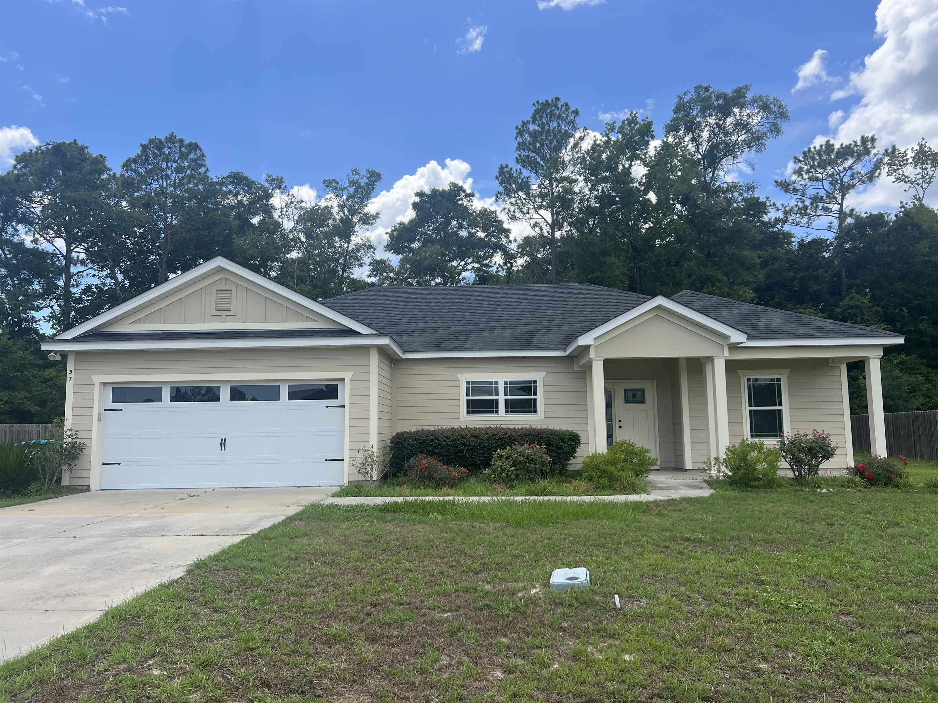 Garland Cir, Crawfordville, FL 32327