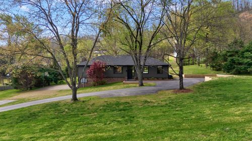 105 Dogwood Ln, Franklin, TN, 37064-5253 | Card Image