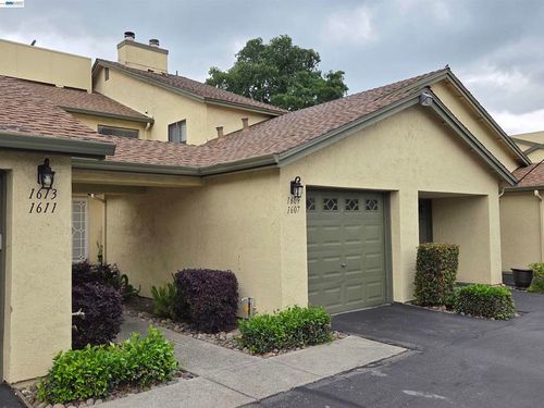 1609 W Swain Rd, Stockton, CA, 95207-4157 | Card Image