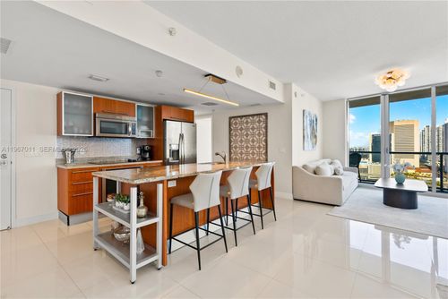 apt-2611-185 Sw 7th St, Miami, FL, 33130-2977 | Card Image