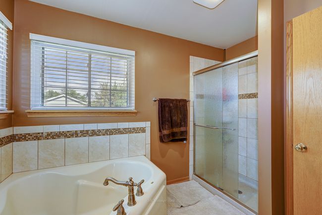 1900 Maple Glen Dr, Home with 4 bedrooms, 3 bathrooms and null parking in Plainfield IL | Image 26