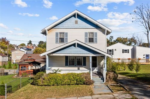29 E Hallam Ave, Washington, PA, 15301-3401 | Card Image