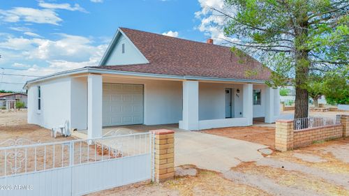 832 E 19th St, Douglas, AZ, 85607-1106 | Card Image