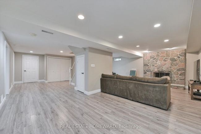 1221 Grandview Dr, House other with 5 bedrooms, 4 bathrooms and 4 parking in Oakville ON | Image 35