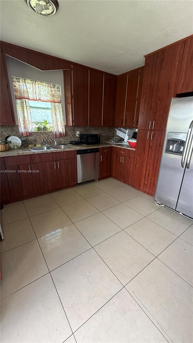 Residential in Florida City 4