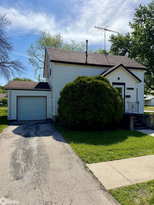 715 S Main Street, Clarion, IA, 50525 | Card Image