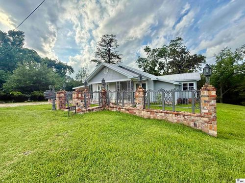 424 W Main St, Winnfield, LA, 71483-2722 | Card Image