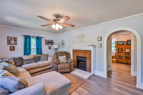 21230 Seminary St, Hollow Rock, TN, 38342-5824 | Card Image