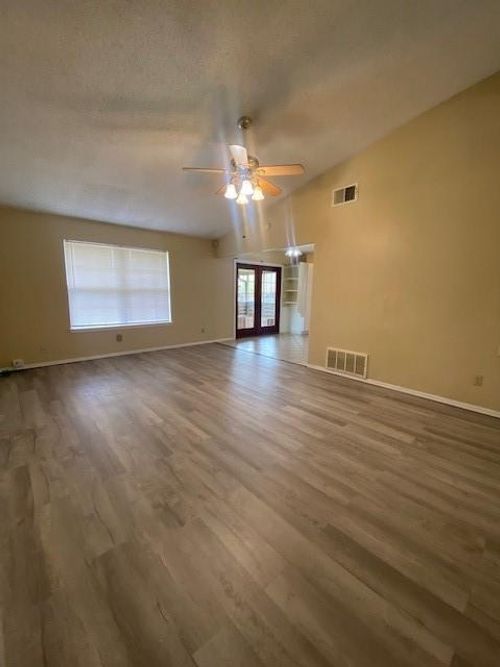 644 Howard Ct, Edmond, OK, 73003-5660 | Card Image