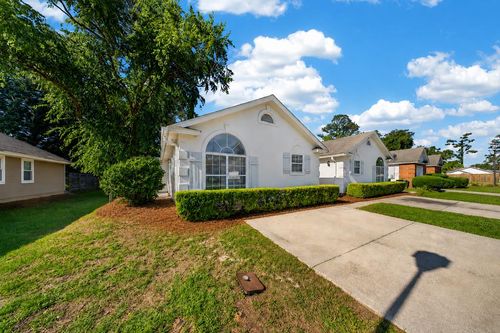 413 Georgetown Cir, Valdosta, GA, 31602-4118 | Card Image