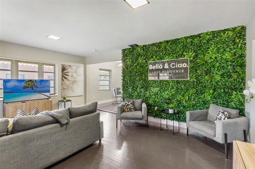 755 Nw 43rd St, Miami, FL, 33127-2716 | Card Image