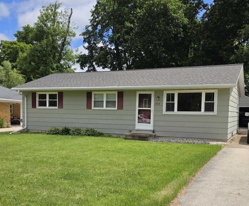 2404 Gmeiner Road, FOX CROSSING, WI, 54915 | Card Image