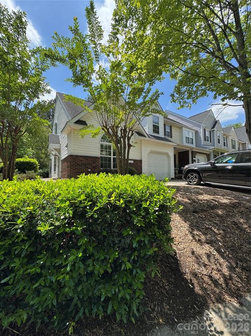 226 Pineville Forest Drive, Pineville, NC, 28134 | Card Image