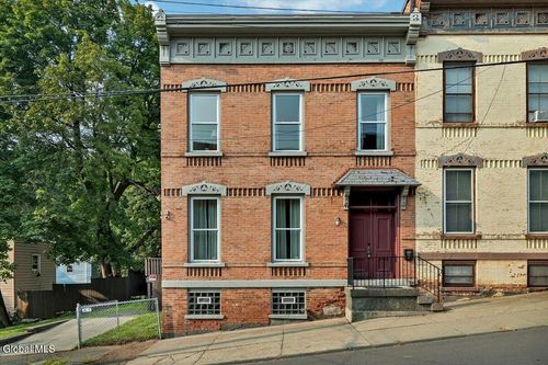 3 Eagle St, Troy, NY, 12180-2919 | Card Image