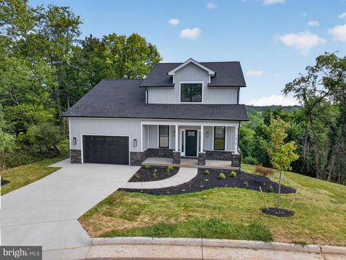 1026 Northview Ave, FRONT ROYAL, VA, 22630-4328 | Card Image