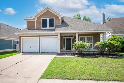 9902 Maple Dr, Providence Village, TX, 76227-5444 | Card Image