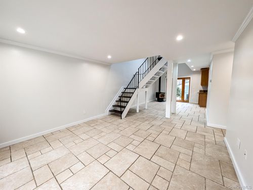 11 Amesworth Ct, Middle Island, NY, 11953-1601 | Card Image