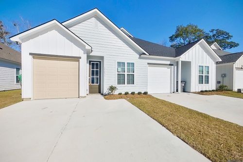 15631 Boothy Ln, Baton Rouge, LA, 70817-1666 | Card Image
