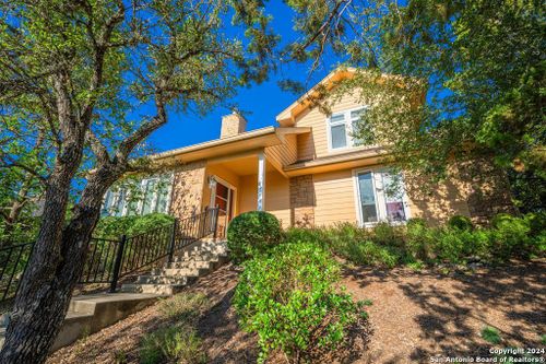 2216 San Jacinto, Kerrville, TX, 78028 | Card Image