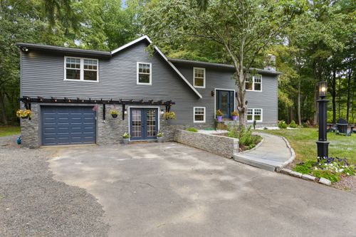 85 Michael Dr, Guilford, CT, 06437-1903 | Card Image