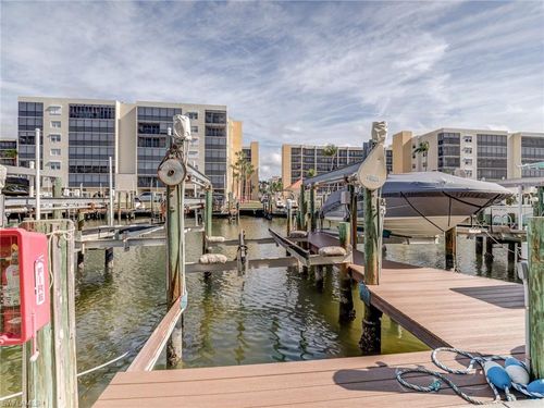 326-4521 Bay Beach Ln, FORT MYERS BEACH, FL, 33931-4962 | Card Image