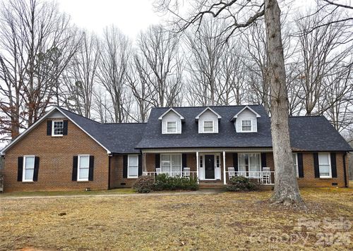 121 Country Creek Dr, Kings Mountain, NC, 28086-8982 | Card Image