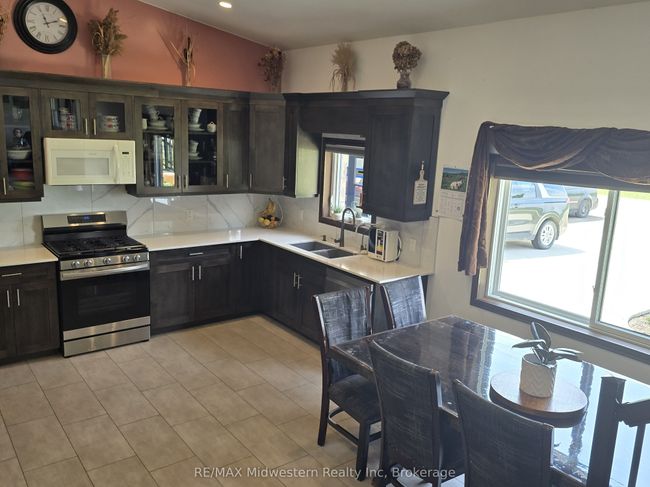 45320 St Michaels Rd, House other with 5 bedrooms, 3 bathrooms and 3 parking in Monkton ON | Image 9