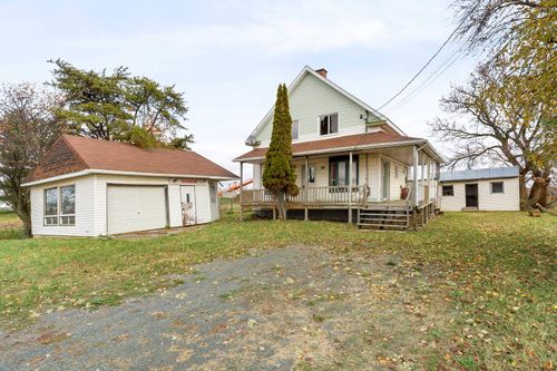 {{alt}} | Card Image