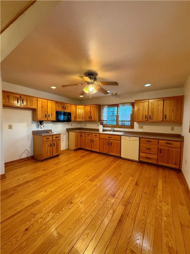 2004 S Pittsburgh St, House other with 2 bedrooms, 2 bathrooms and null parking in S Connellsvl PA | Image 9