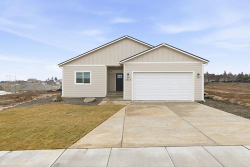 1012 Steptoe View Ln, Cheney, WA, 99004-8009 | Card Image