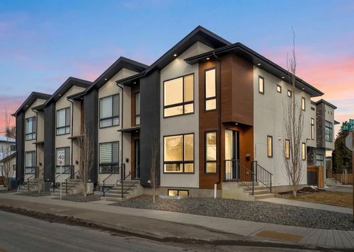 2501 17a St Nw, Calgary, AB, T2M3S7 | Card Image