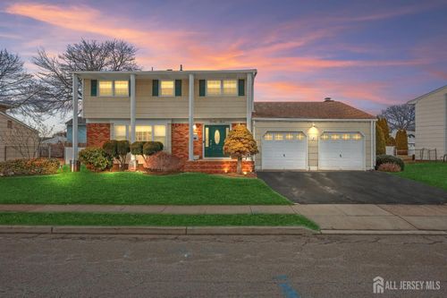 23 Sherwood Rd, Parlin, NJ, 08859-1640 | Card Image