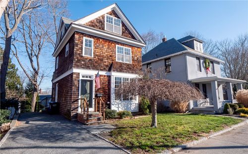 4 Kay Ter, Newport, RI, 02840-2738 | Card Image