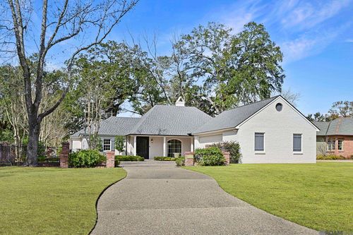 17628 W Lakeway Ave, Baton Rouge, LA, 70810-7909 | Card Image