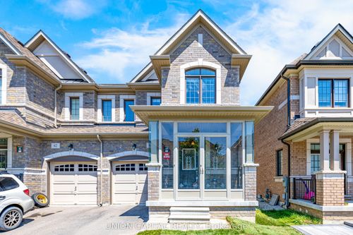 64 Collier Cres, Markham, ON, L6E0T2 | Card Image